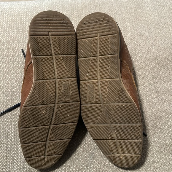 Dress up shoes - Picture 3 of 4